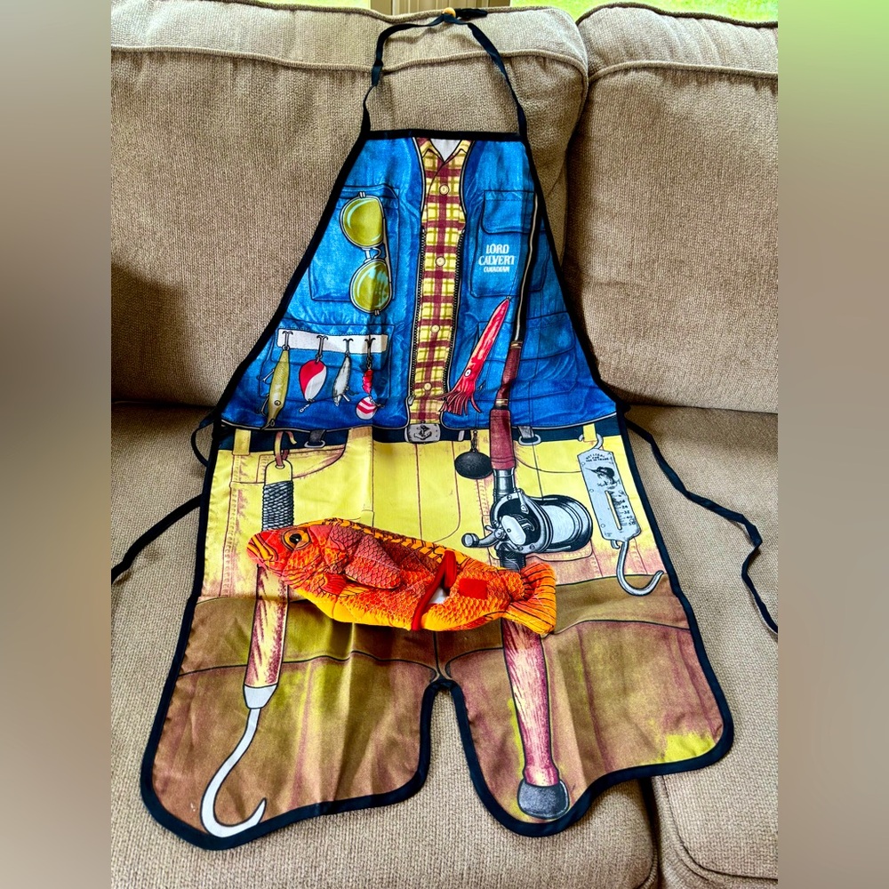 Fisherman Apron with Fish Mitt